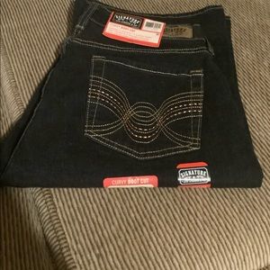 Women’s signature Levi strauss & CO.